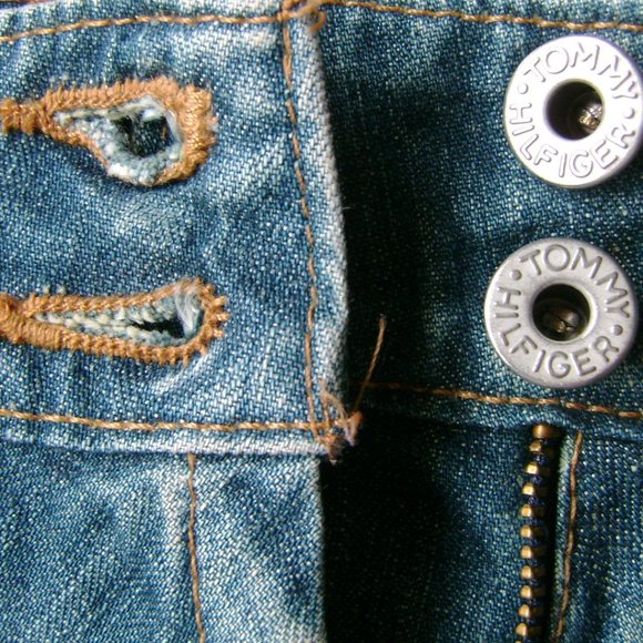 Women's Tommy Hilfiger Denim Skirt - Picture 4 of 7